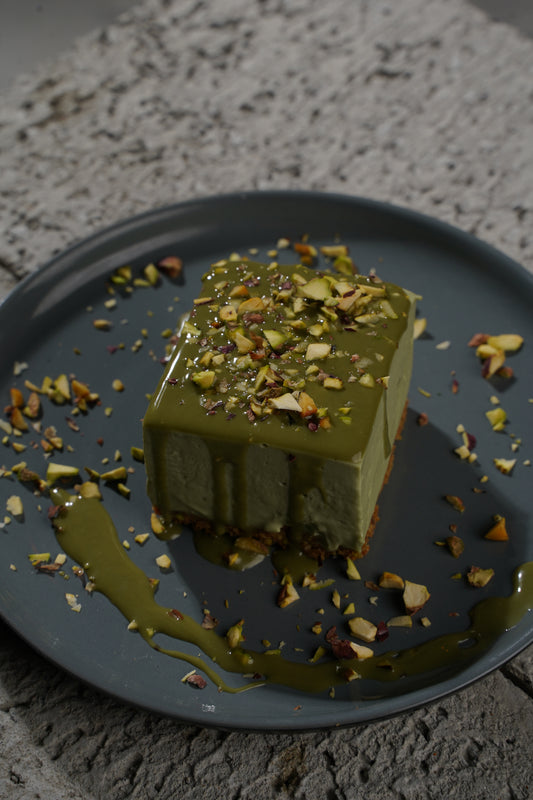PISTACHIO CHEESECAKE