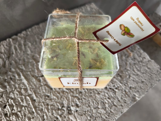PISTACHIO TRES LECHES